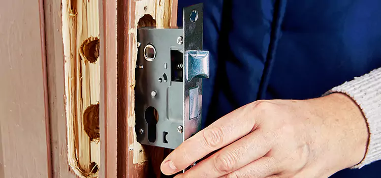 Garage Door Lock Replacement West Babylon
